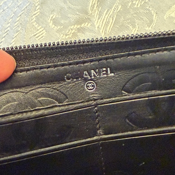 CHANEL Black Quilted Zipper Wallet💕 - Picture 11 of 15